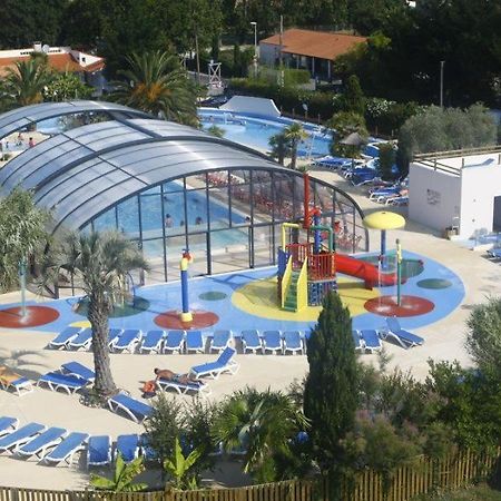 Готель Camping Officiel Siblu Mer Et Soleil Сен-Жорж-д'Олерон Екстер'єр фото